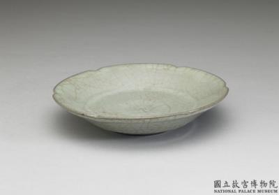 图片[3]-Dish with lobed rim in celadon glaze, Southern Song to Yuan dynasty-China Archive